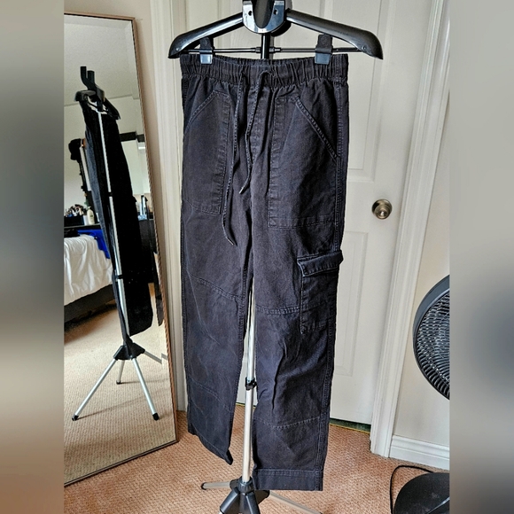 Gap Midrise loose khaki cargo pant size 2 TALL black - Picture 2 of 3